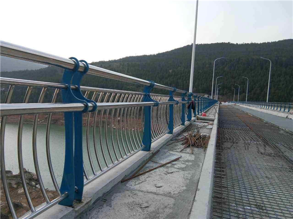 内江不锈钢桥梁护栏防腐措施的重要性及实施策略