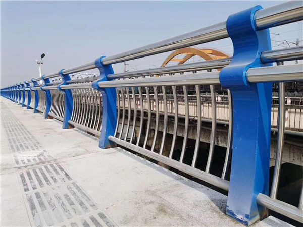内江304不锈钢复合管护栏的生产工艺揭秘